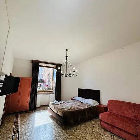 Oda ve Kahvaltı Albizi